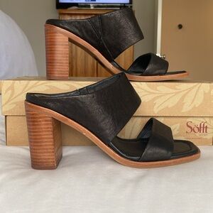 Soft Sheila Sandal Size 7.5 EUC